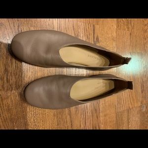Everlane day flat. Mocha. Worn 2x outside.